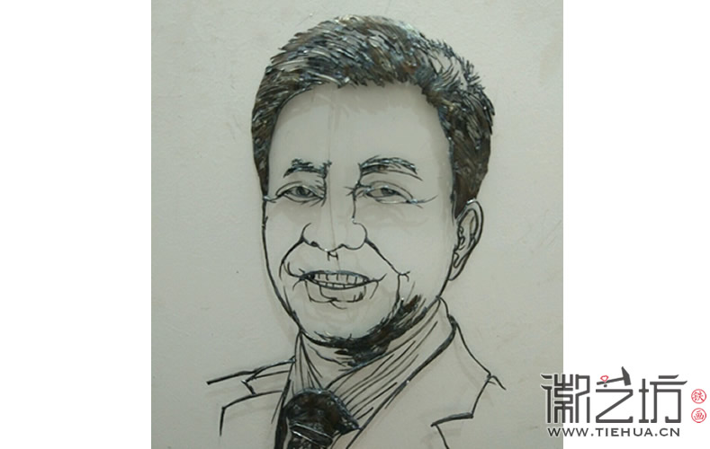 人物肖像鐵畫送領(lǐng)導(dǎo) ——萬(wàn)達(dá)副總裁丁本錫人物肖像鐵畫定制案例