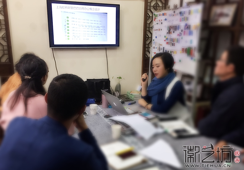 徽藝坊鐵畫(huà)藝人走進(jìn)風(fēng)格色彩 (31)