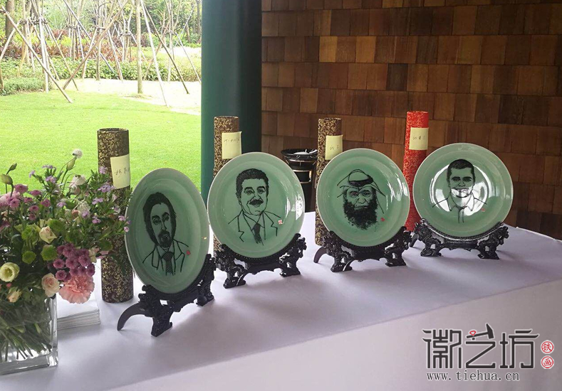 華為公司定制外事交流禮品贈中東友人專屬肖像鐵畫