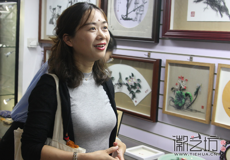 徽藝坊鐵畫(huà)迎來(lái)蕪湖商貿(mào)學(xué)院學(xué)子前來(lái)參觀