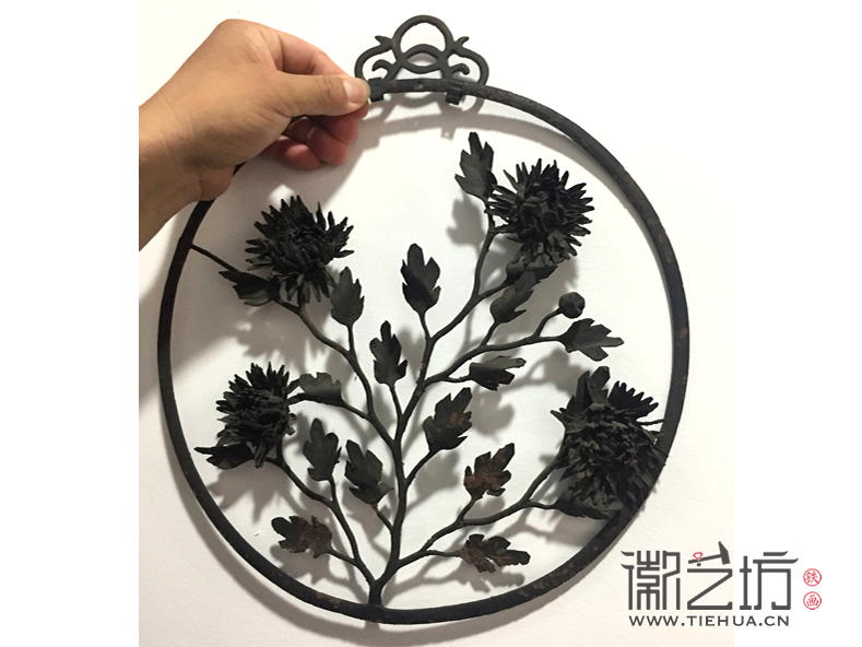 一幅清朝時(shí)候的鐵畫&mdash;&mdash;菊