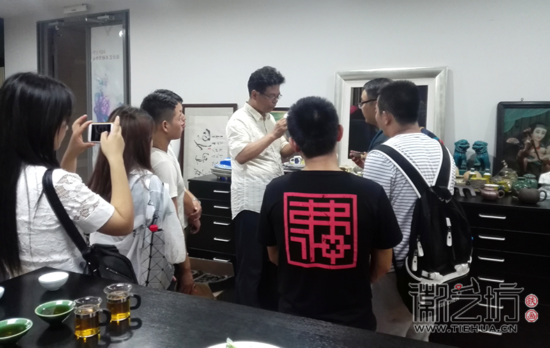 在林家陽(yáng)教授的辦公室 3