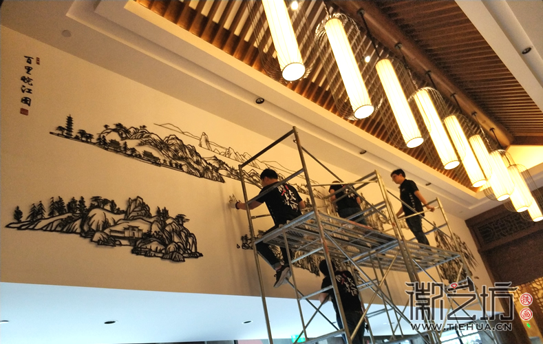 徽藝坊鳩茲古鎮(zhèn)綠心谷酒店鐵畫(huà)定制案例 (3)