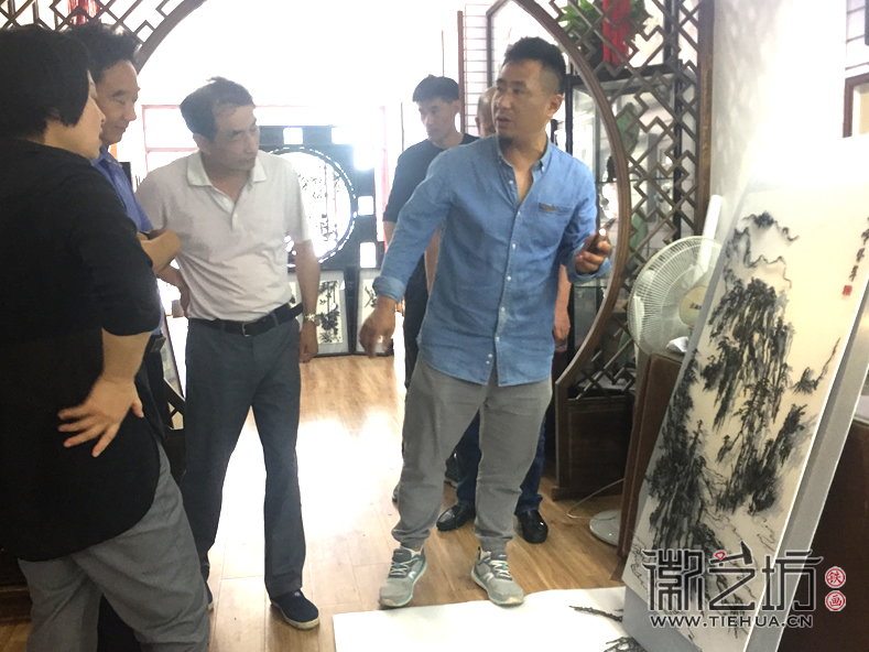 合肥客戶來徽藝坊視察制作進程3