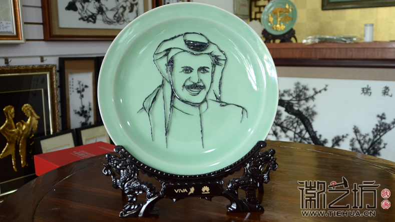 徽藝坊, 打造您的專屬品味 ——華為人物肖像鐵畫(huà)定制案例 徽藝坊, 打造您的專屬品味 ——華為人物肖像鐵畫(huà)定制案例