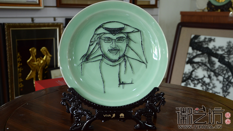 徽藝坊, 打造您的專屬品味 ——華為人物肖像鐵畫(huà)定制案例 徽藝坊, 打造您的專屬品味 ——華為人物肖像鐵畫(huà)定制案例