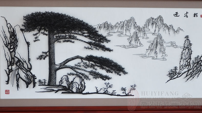 恭賀江蘇博匯集團項目投產(chǎn)定制的慶典禮品紅木雕花迎客松屏風